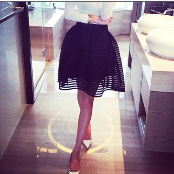 Dresses & Skirts - 🎊🎊Black Plumm🎊🎊